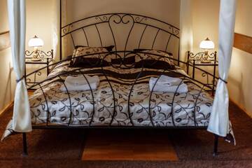 Номер с кроватью размера «king-size» в Отеле Hotel Zamek Bytów